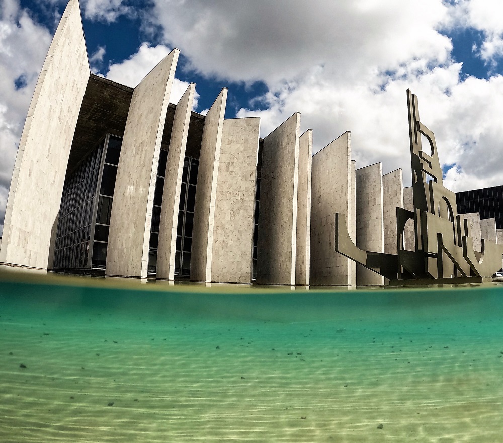 Detalhe do Edifício-Sede do TCE-PR, localizado no bairro Centro Cívico, em Curitiba. Foto: Fabiano Contador/Divulgação TCE-PR