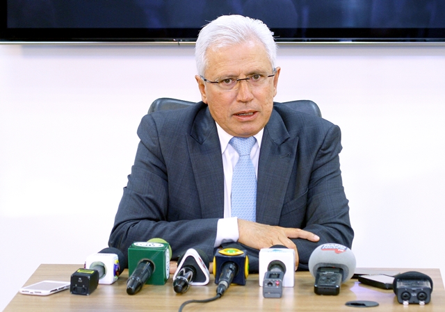 O conselheiro Durval Amaral, na entrevista coletiva em que anunciou a realização de auditoria no sistema carcerário do Paraná, agora incluído no PAF 2017. Foto Wagner Araújo/Divulgação TCE-PR