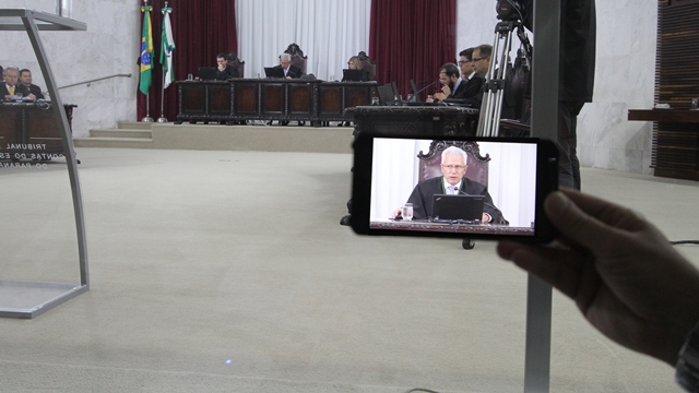 Sessão do Pleno do TCE-PR, transmitida ao vivo pelas redes sociais: transparência. Foto: Wagner Araújo/Divulgação TCE-PR