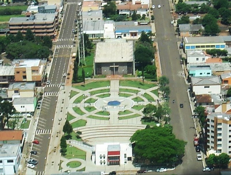 Vista da Praça Getúlio Vargas, no centro de Clevelândia, município do Sudoeste do Paraná. Foto: Divulgação
