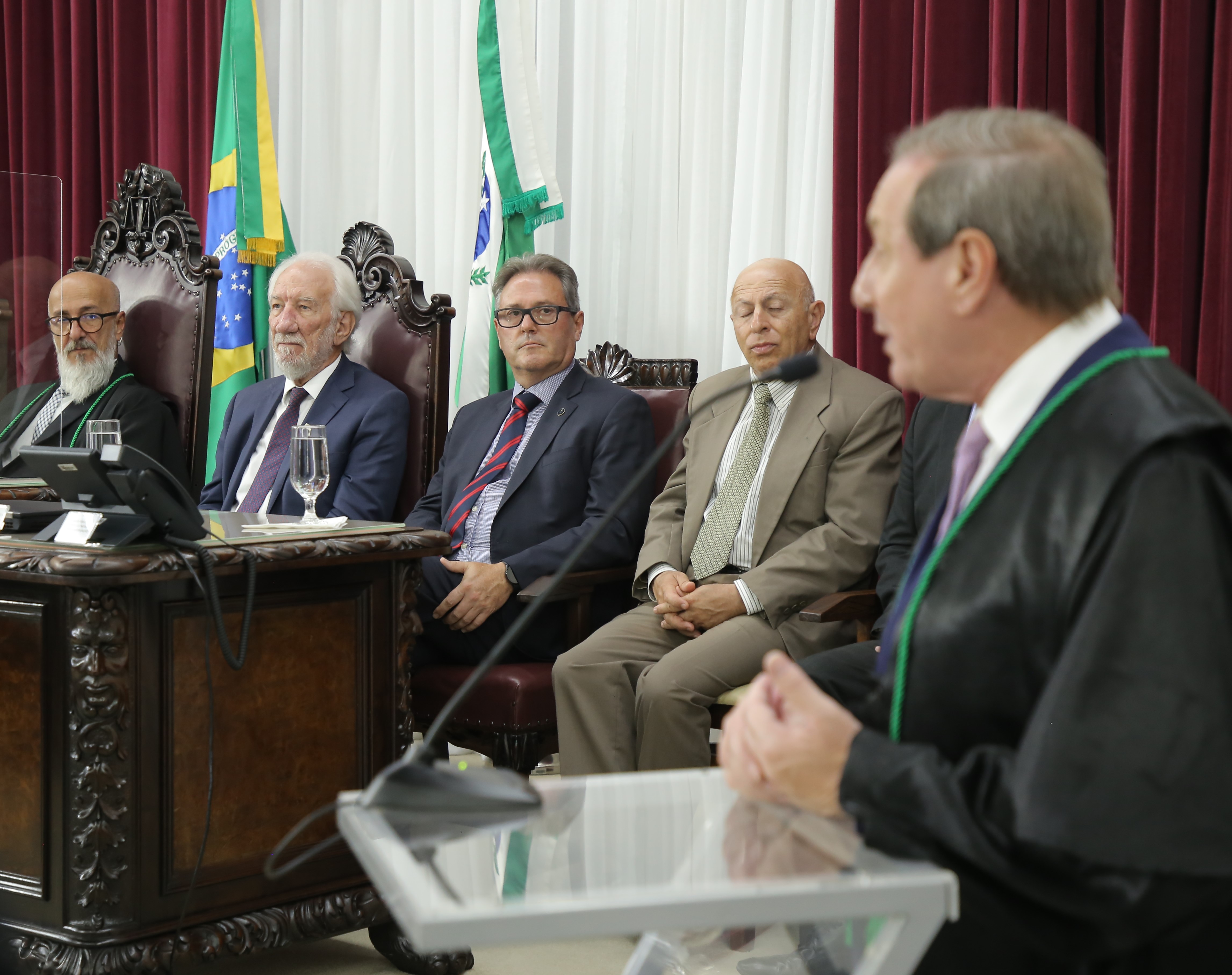 Augustinho Zucchi discursa durante a solenidade de sua posse como conselheiro do TCE-PR. Foto: Fabiano Contador/Divulgação TCE-PR