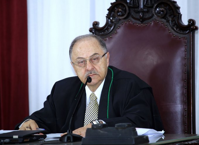 O conselheiro Artagão de Mattos Leão preside sessão da Segunda Câmara de Julgamentos do TCE-PR. Foto: Wagner Araújo/Divulgação TCE-PR