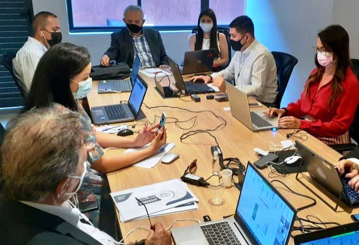 Participantes presenciais da reunião do Comitê Técnico de Ouvidorias, Corregedorias e Controle Social do Instituto Rui Barbosa (IRB), realizada durante o 2º Congresso Internacional dos Tribunais de Contas (CITC). Foto: Divulgação