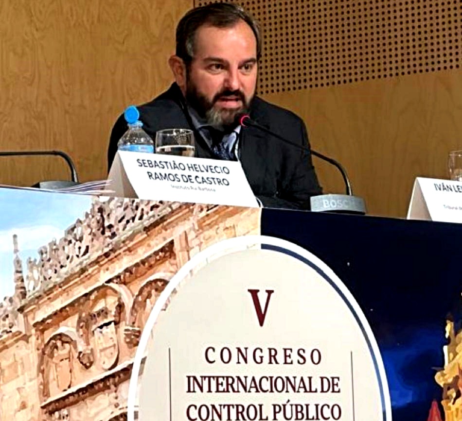 O conselheiro do TCE-PR Ivan Bonilha ministra palestra no 5º Congresso Internacional de Controle e Luta Contra a Corrupção, realizado em Salamanca, Espanha. Foto: Divulgação