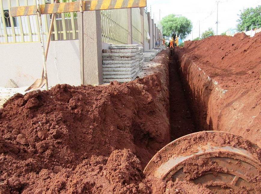 Obra do sistema de esgoto de Santa Tereza do Oeste, executada pela Companhia de Saneamento do Paraná (Sanepar). Foto: Sanepar/Divulgação