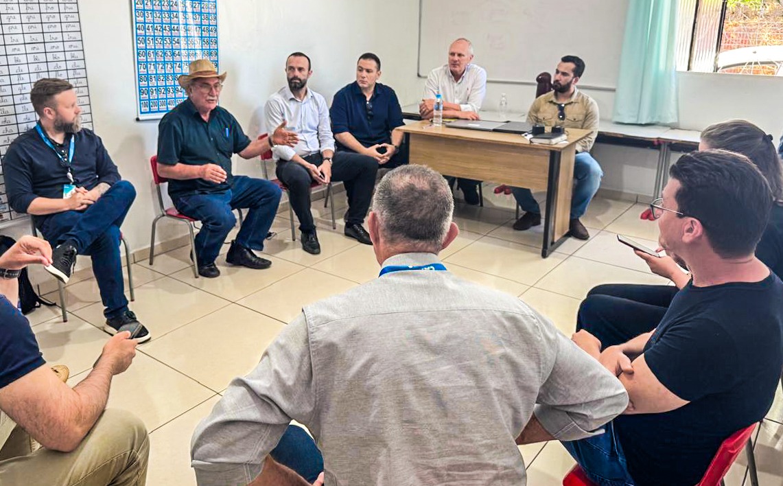 Comissão de Acompanhamento do Estado de Calamidade Pública do TCE-PR em reunião com gestores do Município de Rio Bonito do Iguaçu