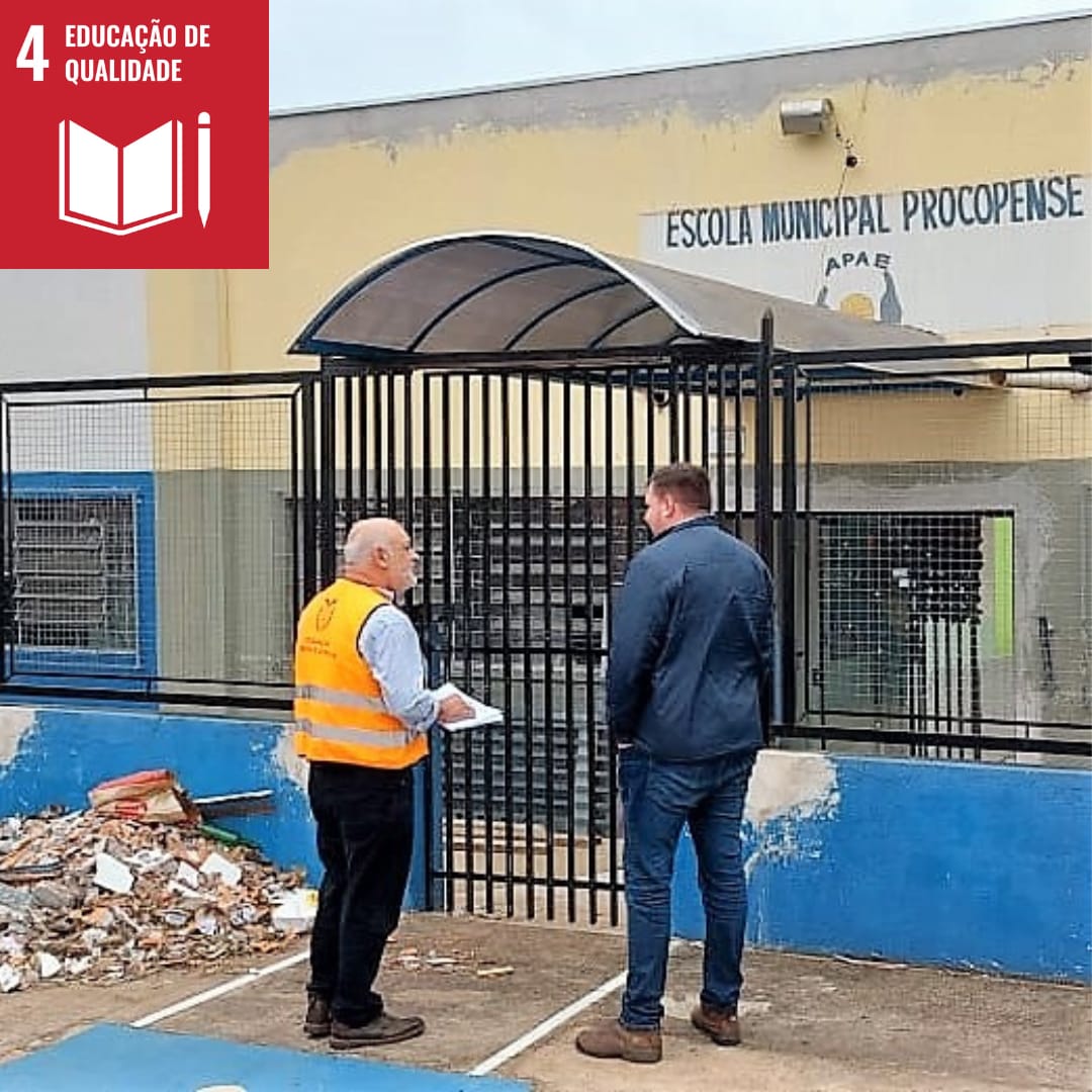 Servidor do TCE-PR executa auditoria presencial em escola municipal de Cornélio Procópio, para aferir condições de manutenção das edificações. Foto: TCE-PR/Divulgação