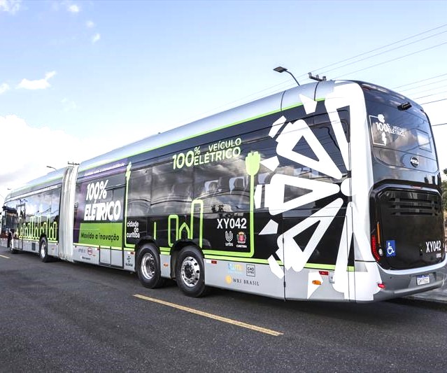 Ônibus elétrico em teste no sistema de transporte público de Curitiba. Foto: Hully Paiva/Secretaria Municipal de Comunicação Social (SMCS)
