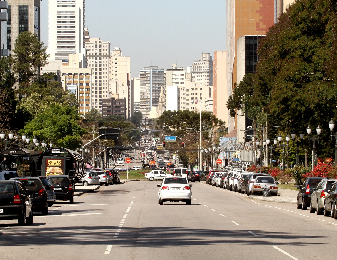 Vista da Avenida Cândido de Abreu, em Curitiba, a partir do Centro Cívico. Foto: Wagner Araújo/Divulgação TCE-PR