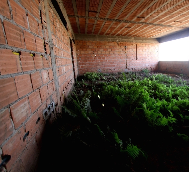 Detalhe de obra pública paralisada no Paraná. Foto: Wagner Araújo/Divulgação TCE-PR