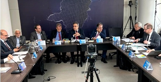 Integrantes das diretorias da Associação dos Membros dos Tribunais de Contas do Brasil (Atricon) e Instituto Rui Barbosa (IRB), durante reunião realizada em Belo Horizonte. Foto: TCE-PG/Divuglação