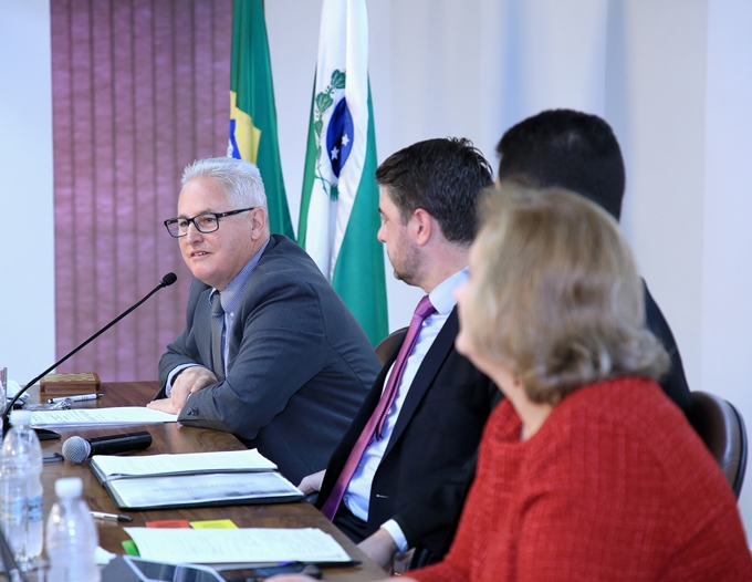Debate sobre a Lei de Introdução às Normas do Direito Brasileiro, realizado em 7 de junho, durante a 1ª Semana Jurídica do TCE-PR. Foto: Wagner Araújo/Divulgação TCE-PR