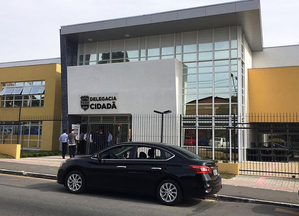 Com investimento de R$ 5,6 milhões, o Governo do Paraná inaugurou nesta quarta-feira (14) a Delegacia Cidadã de Pinhais, na Região Metropolitana de Curitiba. O novo prédio ocupa uma área de 1.200 metros quadrados e não vai abrigar presos permanentes.  -  Pinhais, 14/11/2018 -  Foto: Divulgação SESP