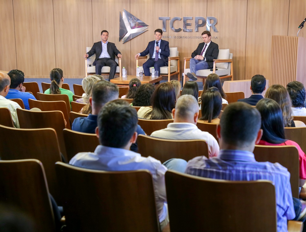 Abertura da capacitação de secretários municipais de Saúde, Educação e Assistência Social para a Prestação de Contas Anual (PCAs), de acordo com as regras do Programa de Avaliação de Contas Municipais de Governo (ProGov). Foto: Mauro Beghetto Penteado/TCE-PR