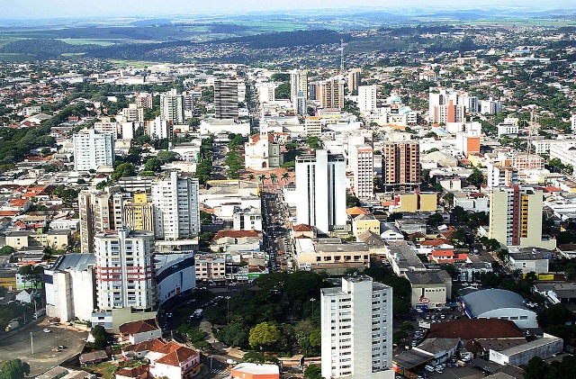 Vista de Apucarana, uma das principais cidades do Norte do Estado