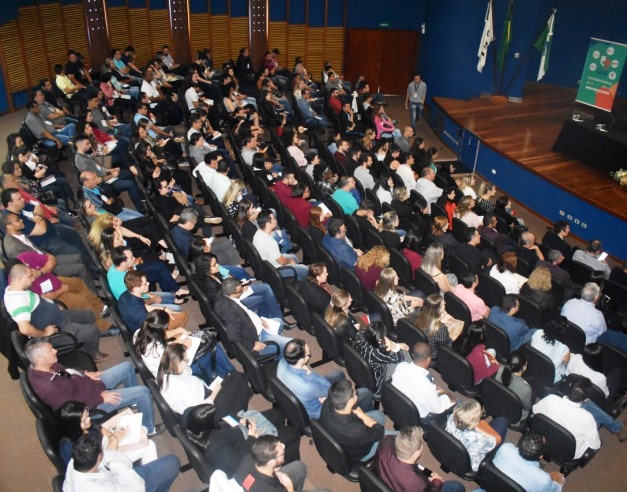 Público do curso Pontos Polêmicos em Licitações, Contratos e Transferências Voluntárias, realizado em Cornélio Procópio. Foto: Assessoria de Imprensa da Prefeitura de Cornélio Procópio