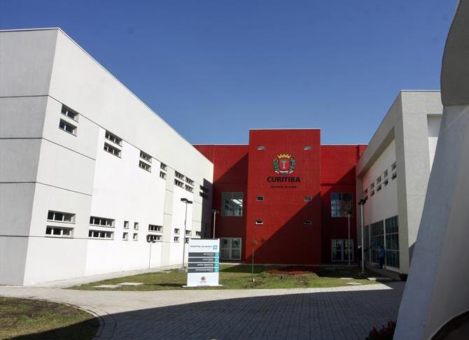 Entre as estruturas administradas pela Feaes, está o Hospital do Idoso Zilda Arns