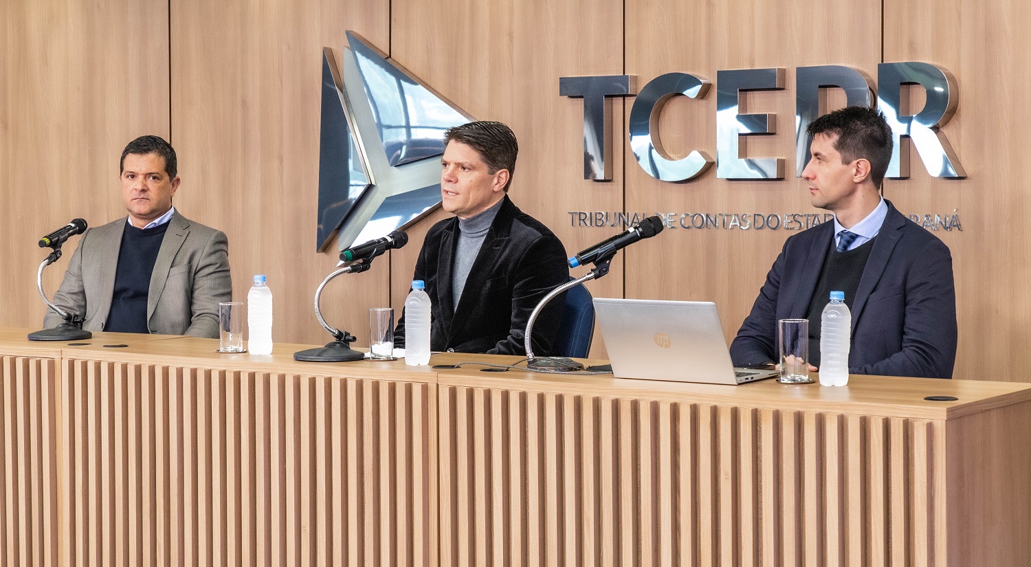 O presidente do Tribunal de Contas do Estado do Paraná (TCE-PR), conselheiro Ivens Linhares, participa de live de lançamento do painel interativo PPA e Índice de Maturidade, realizada na manhã desta sexta-feira (10 de outubro)