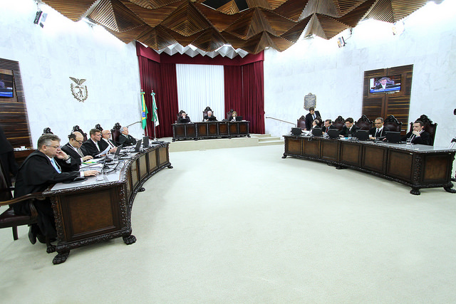 Plenário do Tribunal de Contas do Estado, durante a votação do parecer prévio sobre as contas do governador do Estado - exercício de 2016