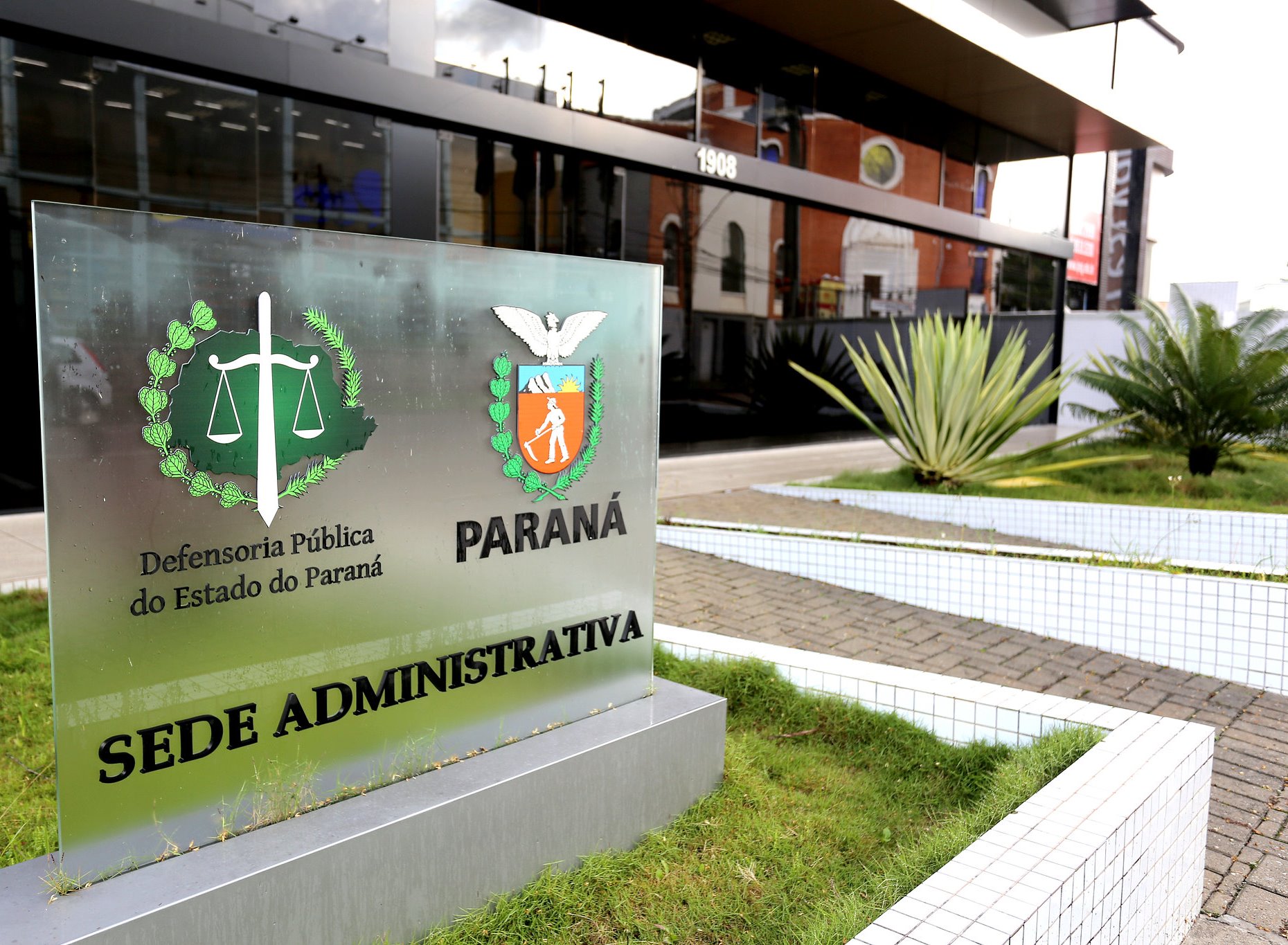 Sede da Defensoria Pública do Estado do Paraná, em Curitiba. Foto: Wagner Araújo/Divulgação TCE-PR