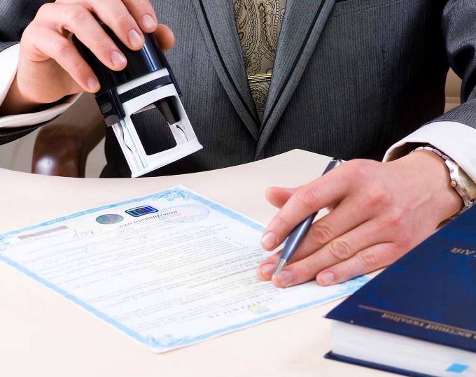 Lei nº 13.726/2018 proíbe a exigência, por parte de órgãos e entidades públicas, de documentos com firma reconhecida e de cópias autenticadas. Foto: Divulgação
