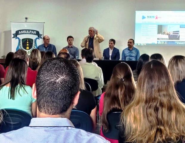Nestor Baptista, presidente do TCE-PR, abre o curso sobre Atos de Pessoal em União da Vitória nesta sexta-feira, 1º de novembro
