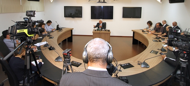 Novo presidente anunciou auditoria do TCE-PR no sistema prisional do Paraná em entrevista à imprensa. Foto: Wagner Araújo/Divulgação