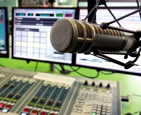 Estúdio de emissora de rádio. Foto: Divulgação