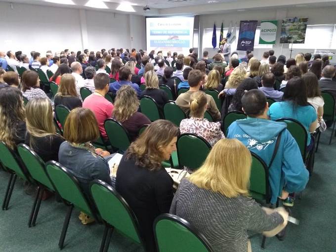 Curso sobre Termo de Referência e Projeto Básico, realizado em Ponta Grossa pela Escola de Gestão Pública do TCE-PR. Foto: Divulgação TCE-PR