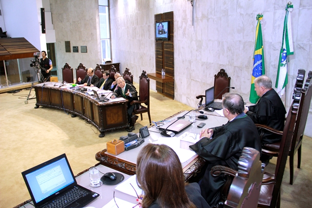 Pleno modificou o trecho da decisão que viu irregular o gasto de R$ 20,88 mil no pagamento de serviços contábeis