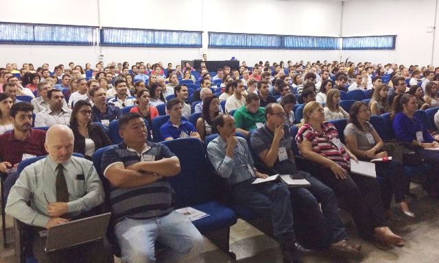 Auditório da Feitep ficou lotado para o seminário do TCE-PR