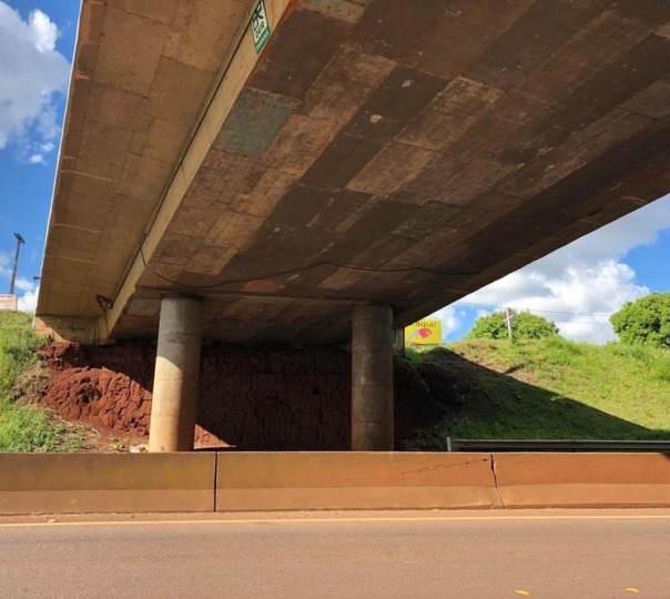 Oito empresas estão interessadas na construção de estruturas de contenção dos taludes sob quatro viadutos da PR-467, no perímetro urbano de Cascavel.   -  Curitiba, 14/12/2018  -  Foto: Divulgação DER/SEIL