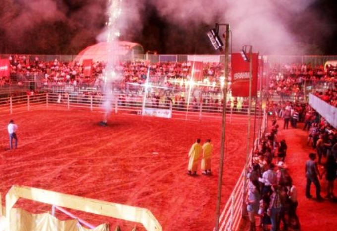 Prova final da edição de 2013 da Perobal Rodeio Fest, evento realizado no município de Perobal, Noroeste do Paraná. Foto: Divulgação