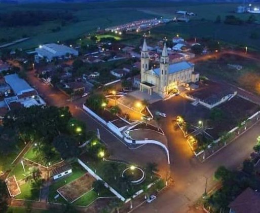 Vista noturna da sede urbana de Santa Amélia, município do Norte Pioneiro do Paraná. Foto: Divulgação