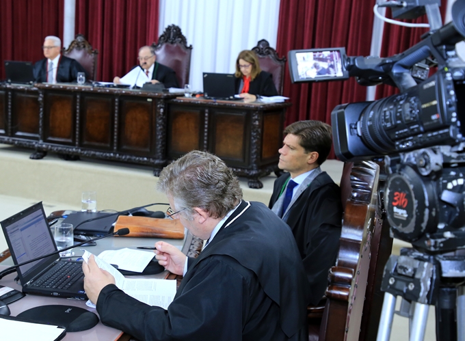 Sessão da Segunda Câmara do TCE-PR, presidida pelo conselheiro Artagão de Mattos Leão. Foto: Wagner Araújo/Divulgação TCE-PR