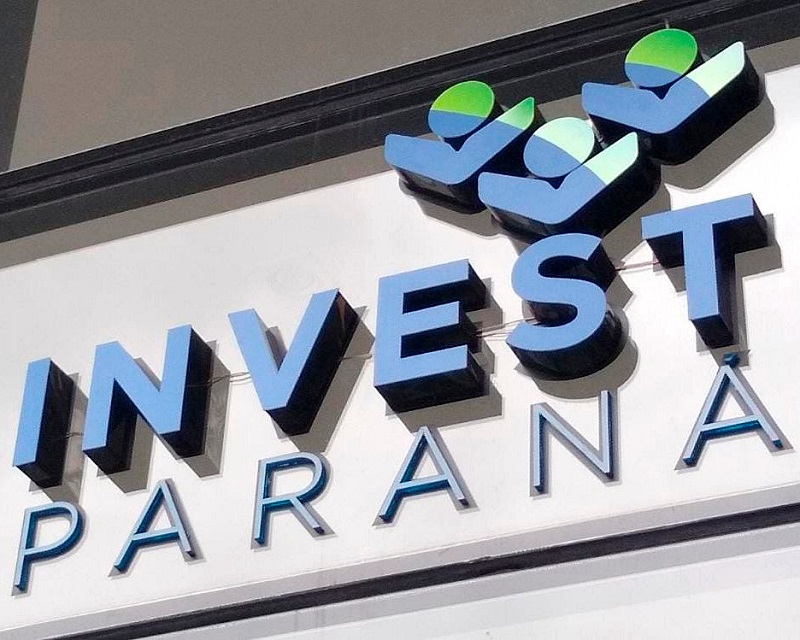 Logomarca da Invest Paraná, agência que atua como ponte entre governo e iniciativa privada, com o objetivo de atrair investimentos nacionais e estrangeiros ao Estado. Foto: Agência Estadual de Notícias (AEN)
