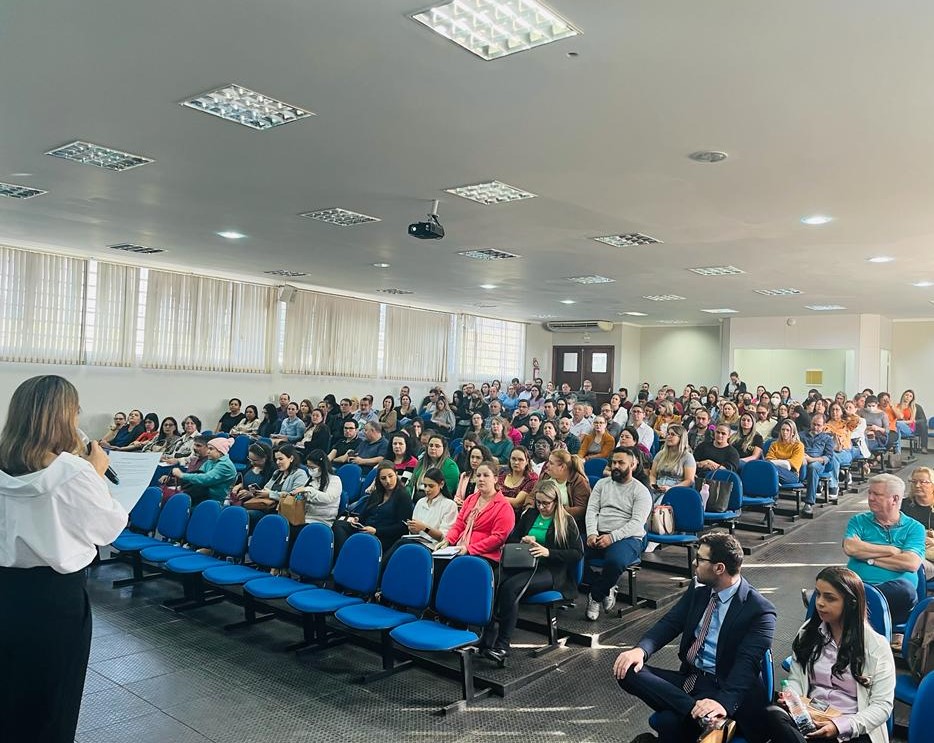 Participantes da capacitação sobre a Nova Prestação de Contas Anual (PCA) dos prefeitos, realizada em Jacarezinho. Foto: TCE-PR/Divulgação