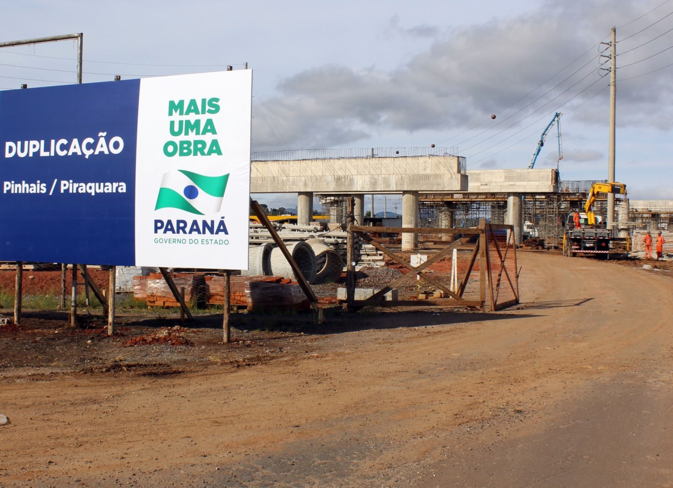 Obra de duplicação do trecho entre Pinhais e Piraquara da Rodovia João Leopoldo Jacomel (PR-415), executada pelo Departamento de Estradas de Rodagem do Estado do Paraná (DER-PR). Foto: Jorge Woll/DER-PR