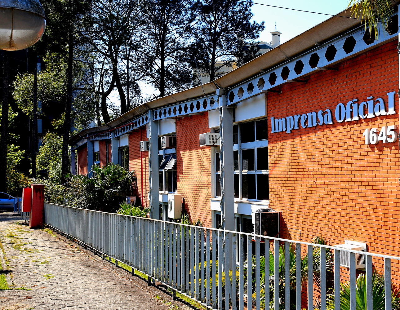 Sede do Departamento de Imprensa Oficial do Estado do Paraná,no bairro Juvevê, em Curitiba. Foto: Wagner Araújo/Divulgação TCE-PR