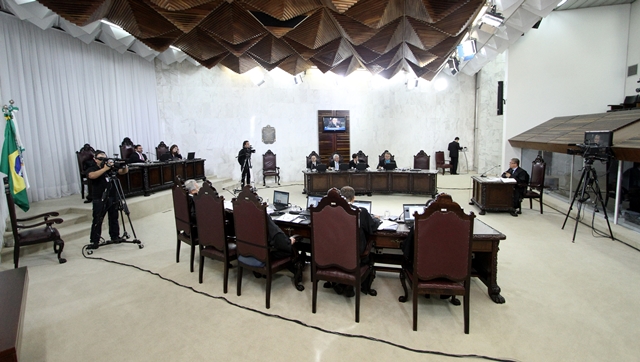 Sessão do Pleno do TCE-PR, que é realizada às quintas-feiras, a partir das 14 horas. Foto: Wagner Araújo/Divulgação TCE-PR