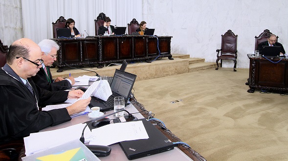 Sessão da Primeira Câmara de Julgamentos do TCE-PR