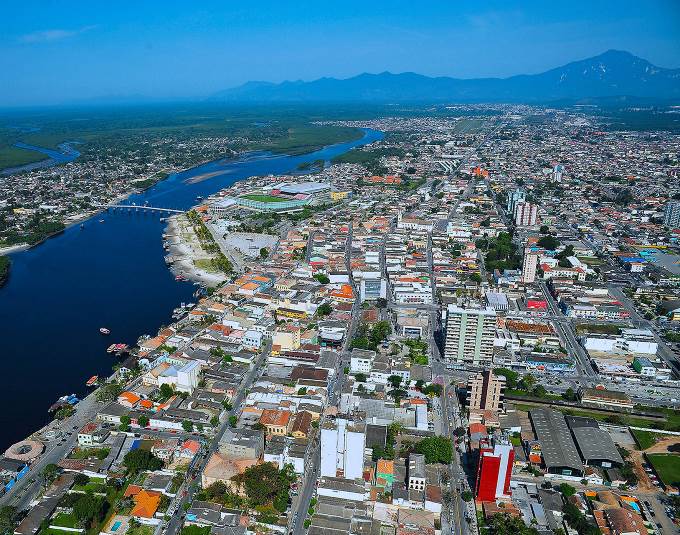Vista aérea de Paranaguá, maior cidade do Litoral do Paraná. Foto: Agência Estadual de Notícias/Divulgação