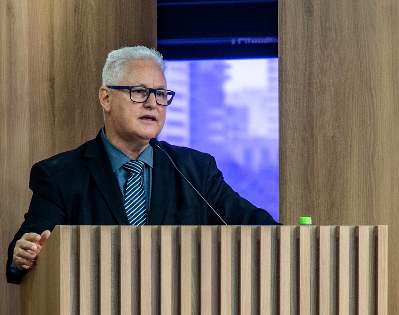 O procurador-geral do Ministério Público de Contas do Paraná (MPC-PR), Gabriel Guy Léger, em evento comemorativo aos 63 anos do órgão ministerial, realizado em 27 de junho, no auditório do TCE-PR. Foto: Mauro Beghetto Penteado/TCE-PR