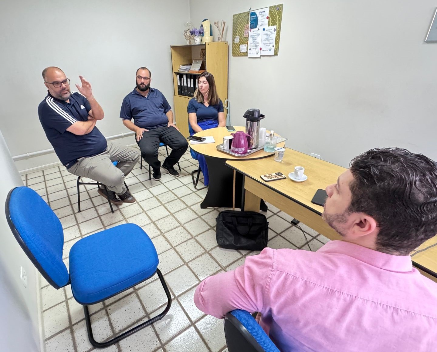 Os auditores de controle externo Érick Braga Valentim e Paulo José Barbosa, da Coordenadoria de Acompanhamento de Atos de Gestão (CAGE) do TCE-PR, estiveram em Foz do Iguaçu para realizar auditoria no Regime Próprio de Previdência Social (RPPS) mantido por aquele município.
