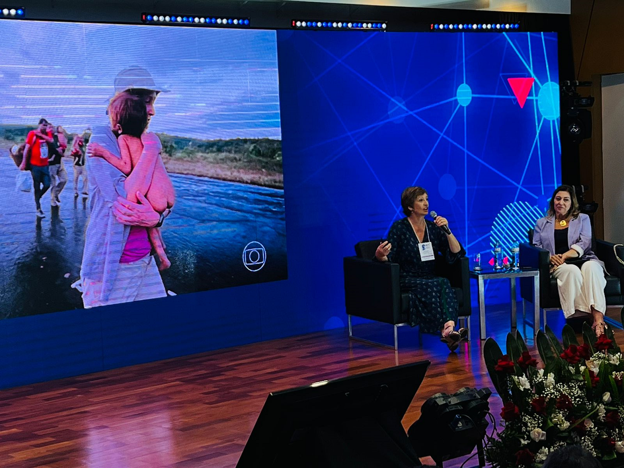 A palestra de abertura do Primeiro CNCTC, que acontece em Florianópolis, foi feita pela jornalista especial da Rede Globo, Sonia Bridi. Foto: Marcelo Lancia/DCS/TCE-PR