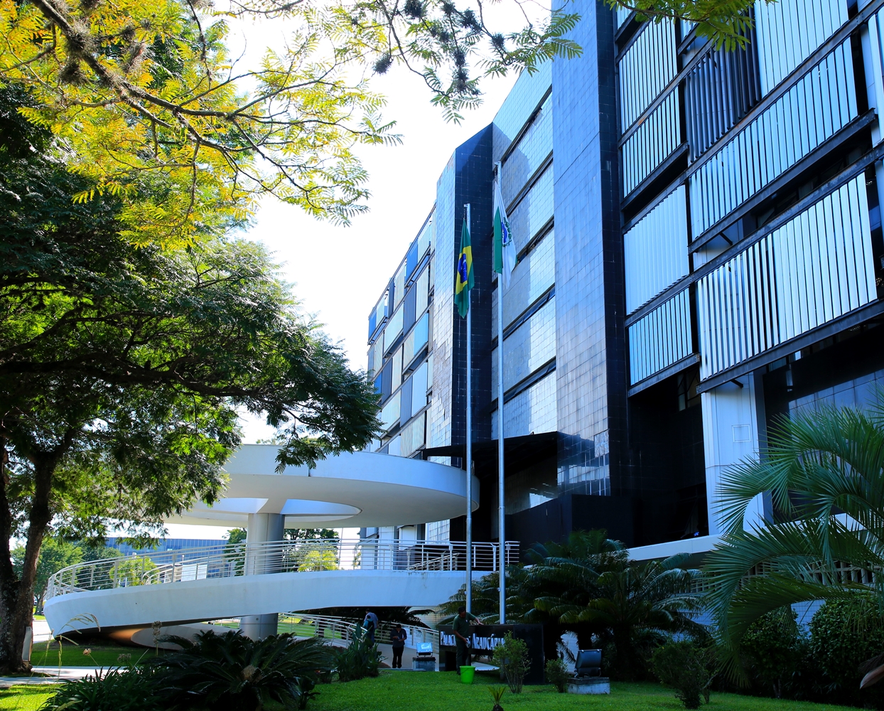 Palácio das Araucárias, no bairro Centro Cívico, em Curitiba, onde estão instaladas diversas secretarias estaduais do Paraná. Foto: Wagner Araújo/Divulgação TCE-PR
