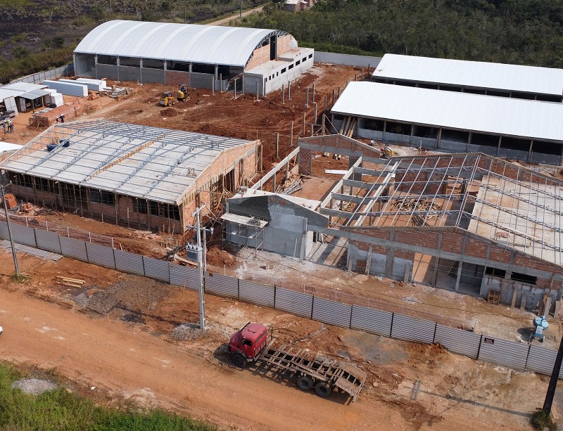 Obra de construção do novo prédio da Escola Estadual Deputado Aníbal Khury, em Guaratuba (Litoral), executada pelo Instituto Paranaense de Desenvolvimento Educacional (Fundepar). Foto: Fundepar/Divulgação