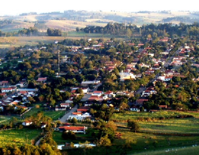 Vista aérea da sede urbana de Salto do Itararé, município do Norte Pioneiro do Paraná. Foto: Divulgação