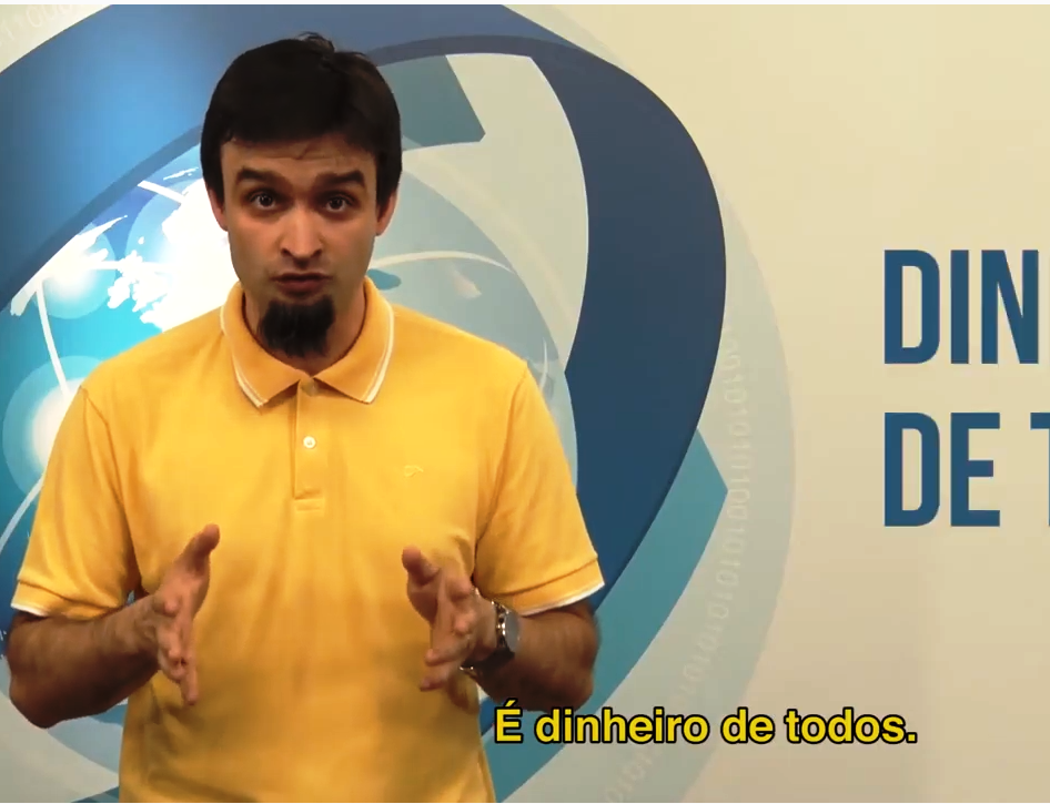 O servidor do TCE-PR André Fadel apresenta noções de cidadania na série de vídeos "Esse tal Governo...", que integra o Projeto Jovem no Controle. Imagem: Divulgação/TCE-PR