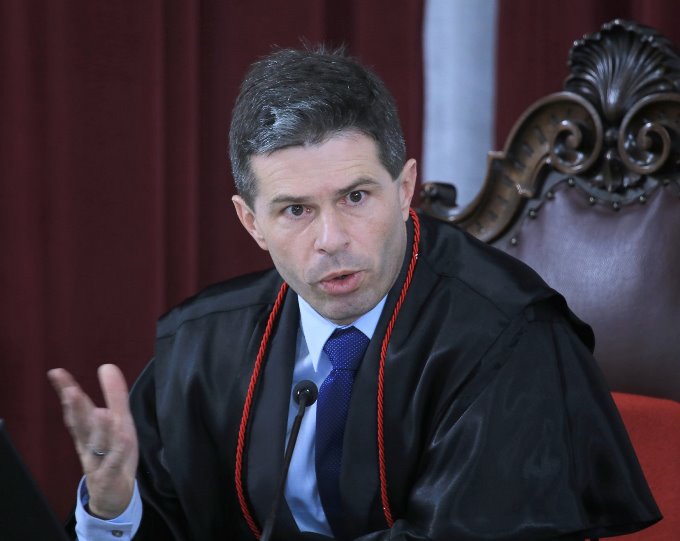 Flávio Berti, procurador-geral do Ministério Público de Contas (MPC-PR), durante sessão do Tribunal Pleno. Foto: Wagner Araújo/Divulgação TCE-PR